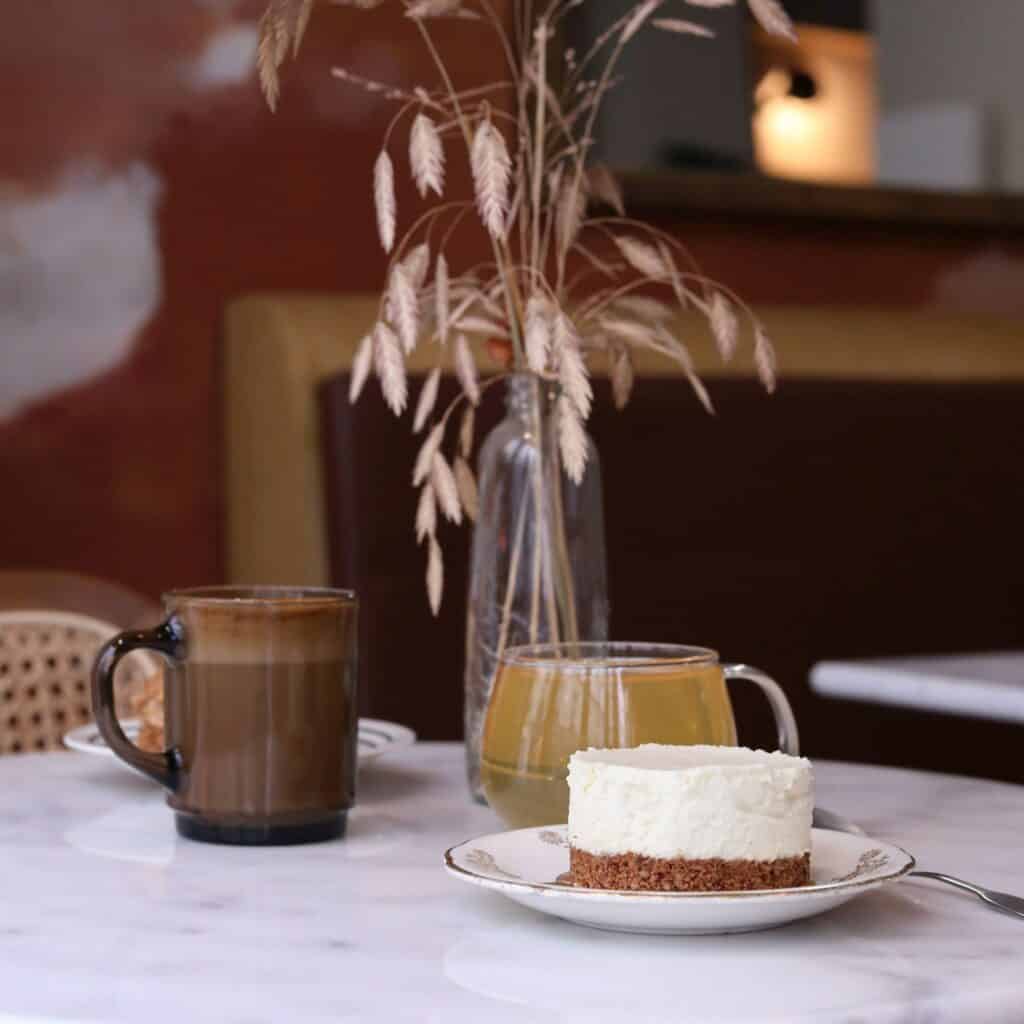 Emma Duvéré - salon de thé - (c) Elise Augustynen