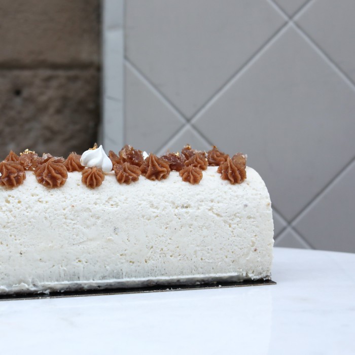 Emma Duvéré - buche vanille mont blanc (c) Élise AUGUSTYNEN